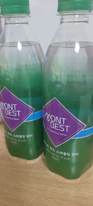 몽베스트 Montbest with Sparkling water Plain 20병 — 4점을 준 리뷰어가 2022년 9월 올린 사용 사진