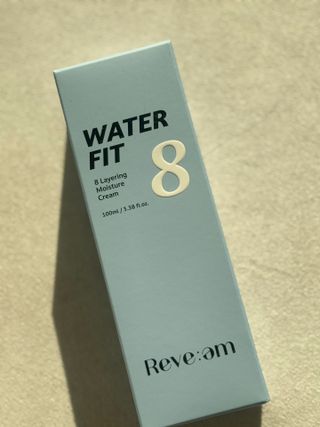 나우_ [리브엠]피부 속부터 겹겹이, 촘촘하게! 워터핏8중 수분착붙 크림 — 5점을 준 리뷰어가 2025년 1월 올린 사용 사진