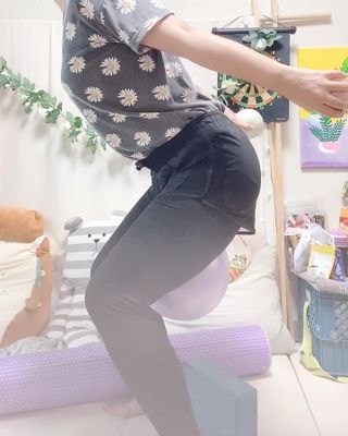 [트라택] 홈 필라테스 SET [미니짐볼+웨이트볼(0.5kg&1kg+요가블럭] — 5점을 준 리뷰어가 2022년 8월 올린 사용 사진