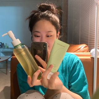 스킨큐어 산다화 순한 클렌징 동백 오일 200ml — 4점을 준 리뷰어가 2023년 4월 올린 사용 사진