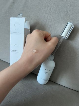 라솔 에이지 리뉴 퍼펙트 세럼 — 5점을 준 리뷰어가 2023년 4월 올린 사용 사진