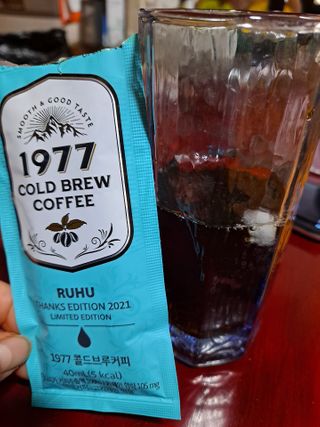 여우두마리 1977 콜드브루 스틱 더치커피 루후 커피팩토리 — 5점을 준 리뷰어가 2021년 2월 올린 사용 사진
