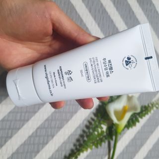 냉장고에 넣어요, 붉은 트러블 피부 다음날 진정되요 [버진팜스 푸딩수딩아토] — 5점을 준 리뷰어가 2021년 1월 올린 사용 사진