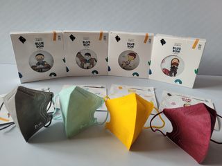 [블루 본 아이노우] 유아용 컬러마스크 40 PCS SET 2중 택 1 — 5점을 준 리뷰어가 2021년 4월 올린 사용 사진