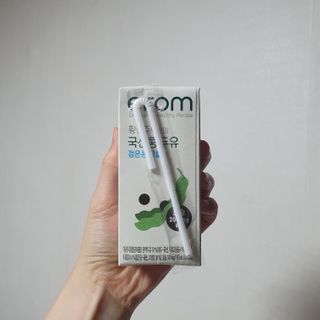 이롬 erom 황성주박사의 국산콩 두유 검은콩 고칼슘 — 5점을 준 리뷰어가 2020년 12월 올린 사용 사진