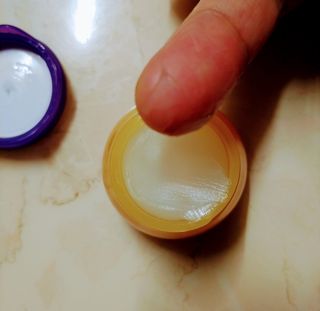틱톡 [후르디아] 튼입술해결템 올리브영 블루베리 하이드레이팅 허니 립밤 — 5점을 준 리뷰어가 2023년 11월 올린 사용 사진