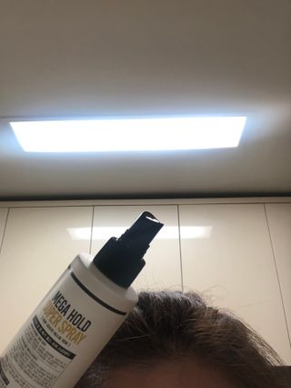다슈코리아 다슈 포 맨 프리미엄 메가 홀드 슈퍼 스프레이 250ml — 4.5점을 준 리뷰어가 2021년 7월 올린 사용 사진