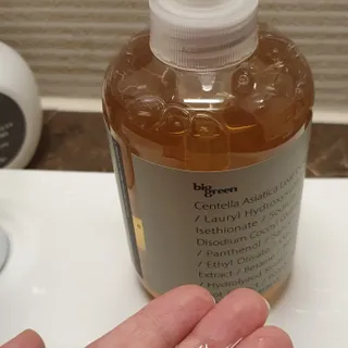 빅그린 안티 헤어로스 탈모 시카 바이옴 샴푸 500ml (중건성두피용) — 5점을 준 리뷰어가 2022년 7월 올린 사용 사진