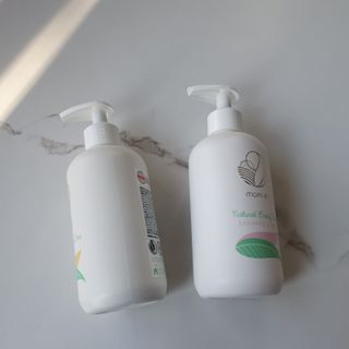mom e 맘이 내추럴 베이비 케어 샴푸앤바스+로션 — 5점을 준 리뷰어가 2021년 1월 올린 사용 사진