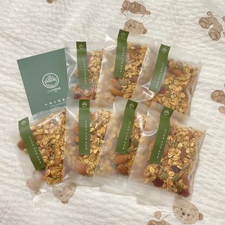 [그래한끼] 무설탕/저당 시리얼타입 수제그래놀라 (40gX10개) — 5점을 준 리뷰어가 2022년 7월 올린 사용 사진