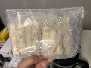디케이식품(주) 고르곤졸라&모짜렐라 치즈스틱 400g — 5점을 준 리뷰어가 2023년 3월 올린 사용 사진