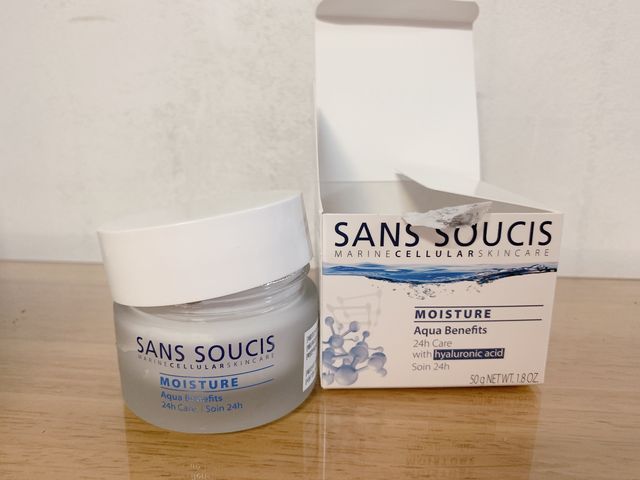 산수시 아쿠아 베네핏 24h 수부지 물광 속건조 수분크림 50ml 리뷰 사진