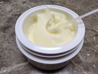 아이코이 디펜더 미백 크림 수분 기미잡티 수부지 색소침착 — 4점을 준 리뷰어가 2022년 12월 올린 사용 사진