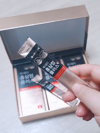 서울약사신협_투데이홍삼정플러스스틱_10g x 30포 — 5점을 준 리뷰어가 2021년 1월 올린 사용 사진