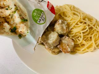 굽네몰 [굽네] 소스가 맛있는 닭가슴살 한입 볼 2종 8팩 — 5점을 준 리뷰어가 2021년 3월 올린 사용 사진