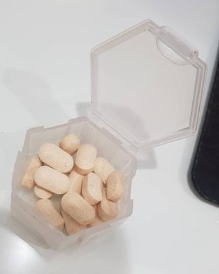 프리마인 평생 써야하는 관절의 건강을 위한 완벽설계 솔루션 관절n마디케어 플러스 120정 — 3점을 준 리뷰어가 2021년 10월 올린 사용 사진