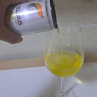셀시어스 오리지널 325ml 에너지 비타민 피트니스 드링크(24can) 다이어트 음료 — 5점을 준 리뷰어가 2022년 5월 올린 사용 사진