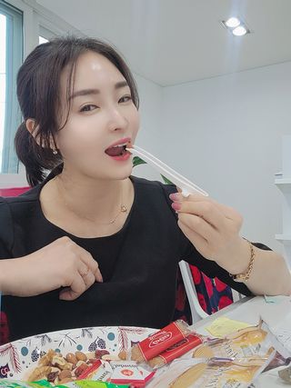 칩스틱 과자젓가락 게이밍젓가락 2ea / KC인증 식품용 — 5점을 준 리뷰어가 2021년 10월 올린 사용 사진
