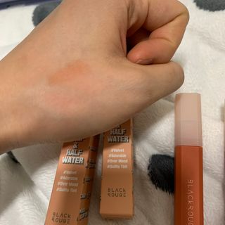 [블랙루즈]하프앤하프틴트 10종 中 택1+랜덤1 — 4점을 준 리뷰어가 2021년 2월 올린 사용 사진