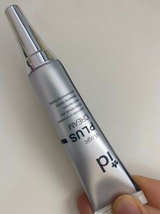 아이디플라코스메틱 아이디 브이로직 플러스 크림 15ml X 4EA — 5점을 준 리뷰어가 2022년 1월 올린 사용 사진