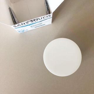 산수시 아쿠아 베네핏 24h 수부지 물광 속건조 수분크림 50ml — 5점을 준 리뷰어가 2021년 6월 올린 사용 사진