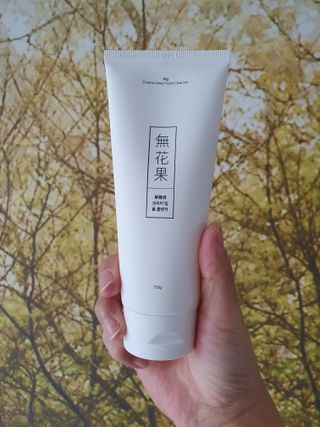 [베러오리진] 무화과 크리미 딥 폼 클렌저/피부 노폐물 & 미세먼지 99 세정 인증 민감성 피부 무자극 인증 — 4.5점을 준 리뷰어가 2021년 12월 올린 사용 사진
