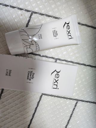 렉스리 데일리 톤업 크림 Rexri Daily Tone Up Cream — 5점을 준 리뷰어가 2022년 9월 올린 사용 사진