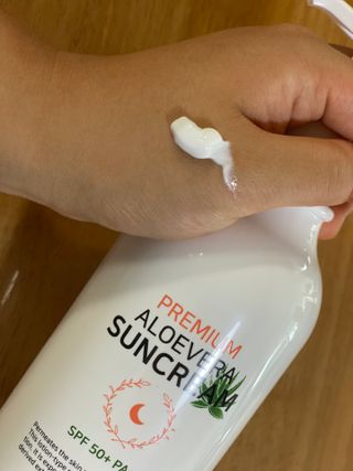 [닥터문] 프리미엄 알로에베라 선크림 500ml — 5점을 준 리뷰어가 2022년 6월 올린 사용 사진