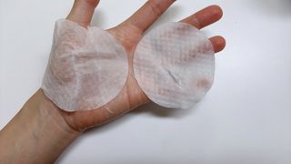 웰더마 프리미엄 콜라겐 하이드로 토너 패드 60매/1개 — 5점을 준 리뷰어가 2025년 7월 올린 사용 사진