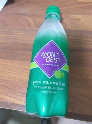몽베스트 Montbest with Sparkling water Lime20병 — 4점을 준 리뷰어가 2022년 6월 올린 사용 사진