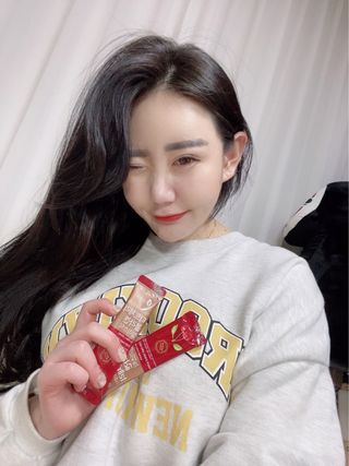 자연에온 가득담은 몽모랑시 타트체리 콜라겐 젤리스틱 — 5점을 준 리뷰어가 2021년 1월 올린 사용 사진