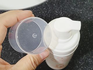 MF프리 [닥터문] 유산균 락토케어 질경초 여성청결제 200ml (폼타입) — 5점을 준 리뷰어가 2022년 5월 올린 사용 사진