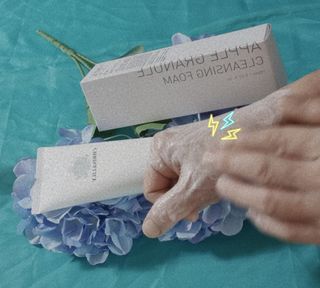 [크리스앤릴리] 애플 그래뉼 클렌징폼 — 5점을 준 리뷰어가 2022년 10월 올린 사용 사진