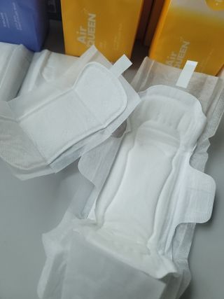 에어퀸 뉴브레스 유기농 생리대 4종 (팬티라이너 20P + 중형 10P + 대형 10P + 오버나이트 8P)_체험단 — 5점을 준 리뷰어가 2024년 5월 올린 사용 사진