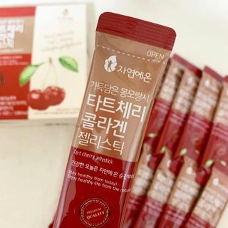 자연에온 가득담은 몽모랑시 타트체리 콜라겐 젤리스틱 — 5점을 준 리뷰어가 2021년 1월 올린 사용 사진