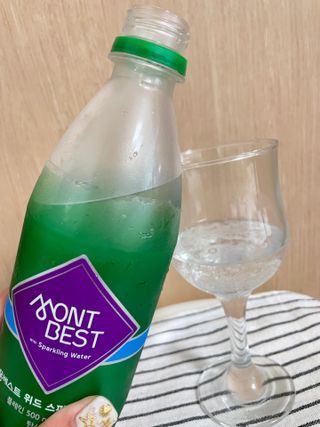 몽베스트 Montbest with Sparkling water Plain 20병 — 5점을 준 리뷰어가 2022년 7월 올린 사용 사진