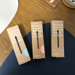 [후르디아] 끈적임 없는 착한성분 비건  핸드크림 3종 — 4.5점을 준 리뷰어가 2021년 11월 올린 사용 사진