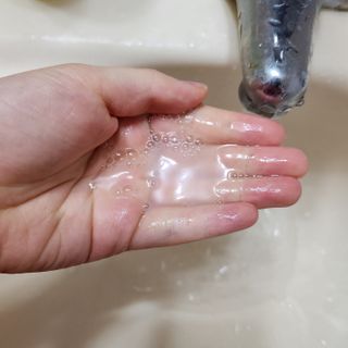 비알티씨 BRTC 안티폴루션 앤 블랙헤드 클렌징오일 300ml — 5점을 준 리뷰어가 2022년 12월 올린 사용 사진