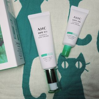[AHC] 세이프온 에센스 선크림 올리브영 스페셜 증정 기획세트 — 5점을 준 리뷰어가 2022년 6월 올린 사용 사진