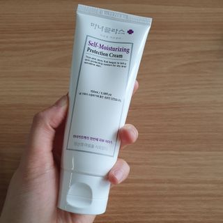 셀프 모이스처라이징 프로텍션 크림 셀프 모이스처라이징 프로텍션크림 — 5점을 준 리뷰어가 2022년 4월 올린 사용 사진