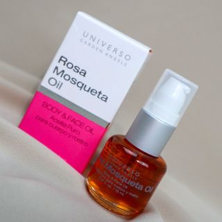 유니베르소 로즈힙 오일 15ml — 5점을 준 리뷰어가 2021년 4월 올린 사용 사진