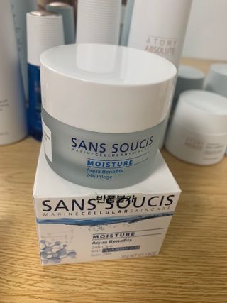 산수시 아쿠아 베네핏 24h 수부지 물광 속건조 수분크림 50ml — 5점을 준 리뷰어가 2021년 7월 올린 사용 사진