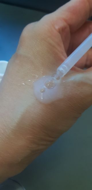 나우 [리브엠] 123억개 엑소좀으로 채운 눈부신 광채, 엑소코어 화이트닝 텐션 앰플 — 4점을 준 리뷰어가 2023년 9월 올린 사용 사진