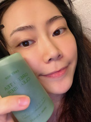 프리마인 메이크업과 들뜨는 각질까지 한방에 깐달걀로! 순하기까지한 셀베이스 그린티클렌저(200ml) — 5점을 준 리뷰어가 2023년 4월 올린 사용 사진