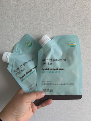 아므_이너뷰티 라이트 앤 딜라이트 밀 민트 초코 — 5점을 준 리뷰어가 2021년 8월 올린 사용 사진