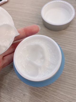 Dr.느루벗 느루벗 모이스쳐 24 크림 — 5점을 준 리뷰어가 2021년 4월 올린 사용 사진