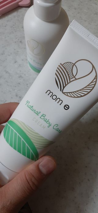 mom e 맘이 내추럴 베이비 케어 크림+바디오일 — 5점을 준 리뷰어가 2021년 1월 올린 사용 사진