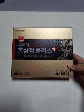 서울약사신협_투데이홍삼정플러스스틱_10g x 30포 — 5점을 준 리뷰어가 2021년 6월 올린 사용 사진