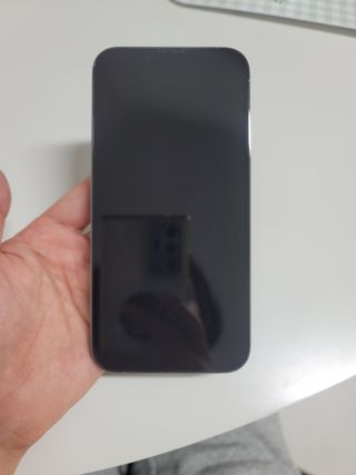 아클리브 Premium 항균 항바이러스 액정 보호필름(iPhone) — 5점을 준 리뷰어가 2022년 10월 올린 사용 사진