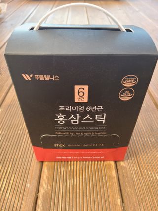 [푸름웰니스] 프리미엄 6년근 홍삼스틱 3mg x 100포 — 5점을 준 리뷰어가 2022년 4월 올린 사용 사진